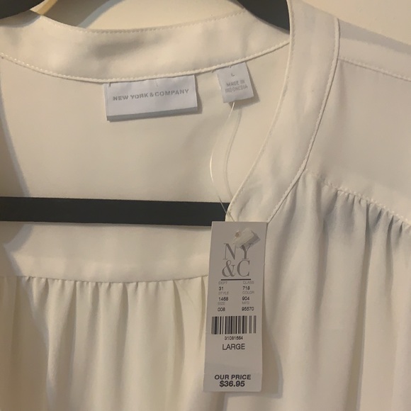 CLASSY NWT WHITE ‘NY&C’ BLOUSE!! - Picture 5 of 6